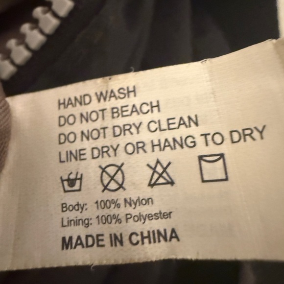 Baggallini Bag Black Nylon Crossbody Bag Triple Zip Travel Purse - Picture 4 of 8